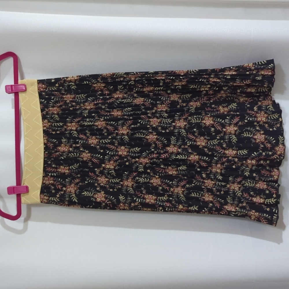 Pleated floral skirt *2 for $25*